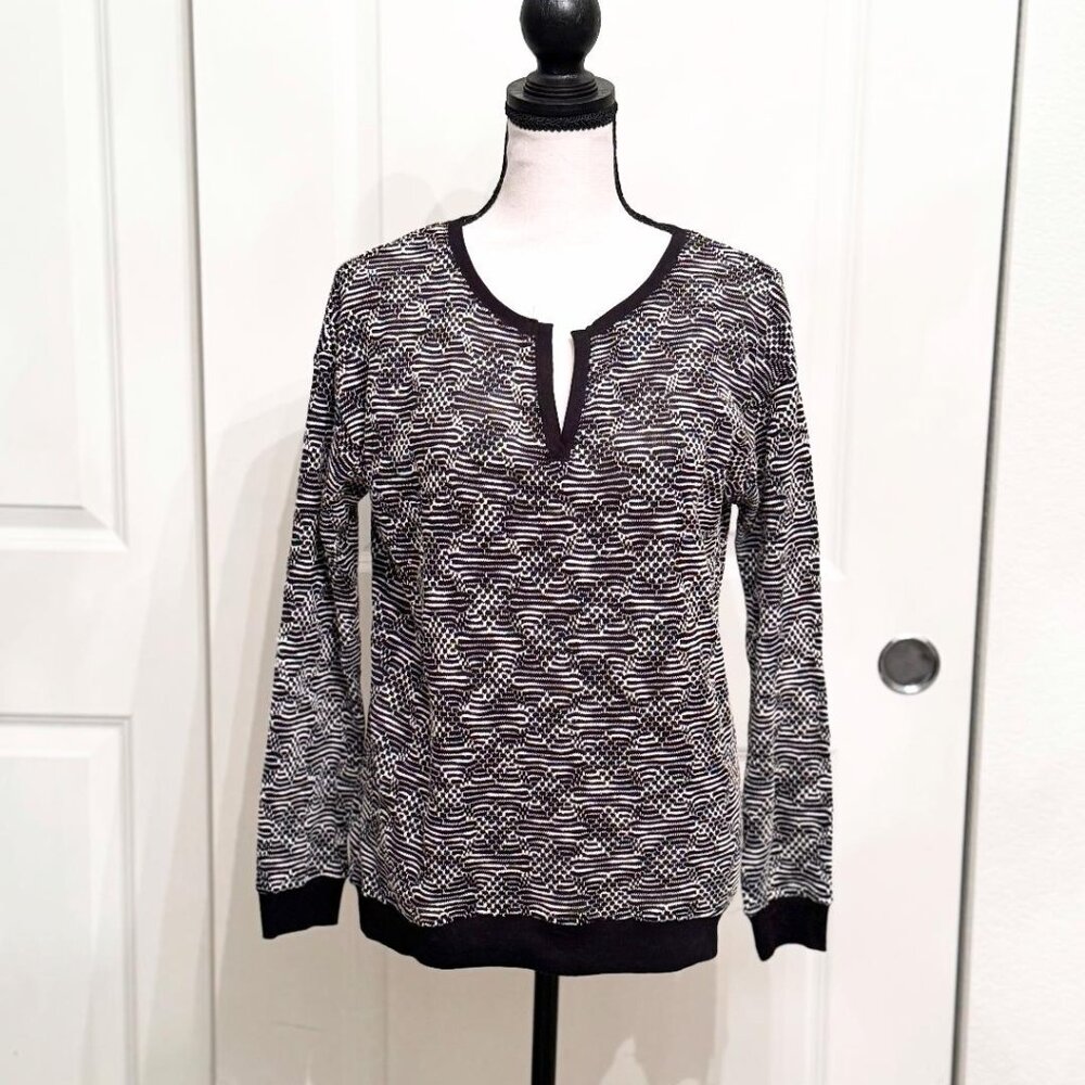 Sanctuary Black White Light Weight Split / Notch Neck Sweater Long Sleeve, XS